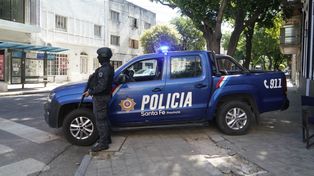 Fuerte presencia policial en el velorio de Daniel Rana Attardo que se realiza en la cochería ubicada en San Lorenzo y Riccheri.