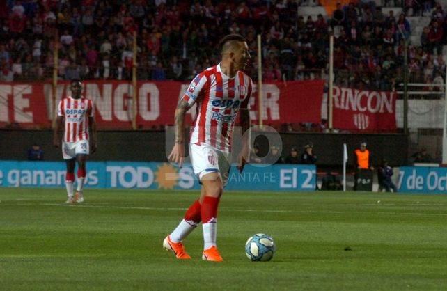 Unión tendrá a su defensa ideal para el Clásico