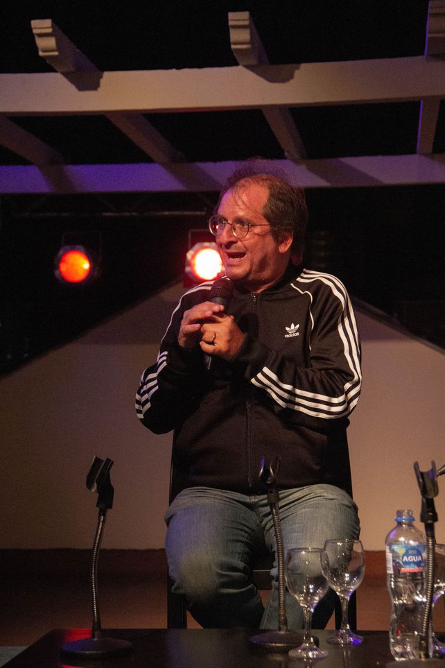 Kohan en la presentación de su libro en la sala Lavarden. 