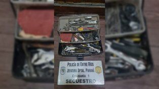 Ocurrió en la madrugada de este sábado en Paraná. La policía no logró detenerlo, pero la huida el desconocido arrojó la caja que llevaba