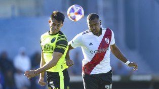 Barracas dio el golpe y venció al líder River en el Chiqui Tapia