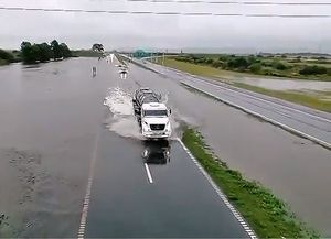 Gálvez y Coronda bajo agua, con evacuados y con pronósticos poco alentadores