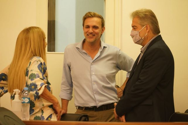 El concejal electo Lisandro Cavatorta en el centro de la escena.