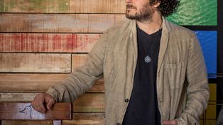 Raly Barrionuevo suma una nueva función junto a su banda histórica