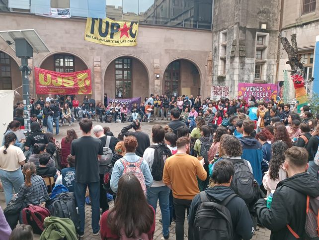 Una de las asambleas que se realizaron esta semana. En este caso en Humanidades y Artes.