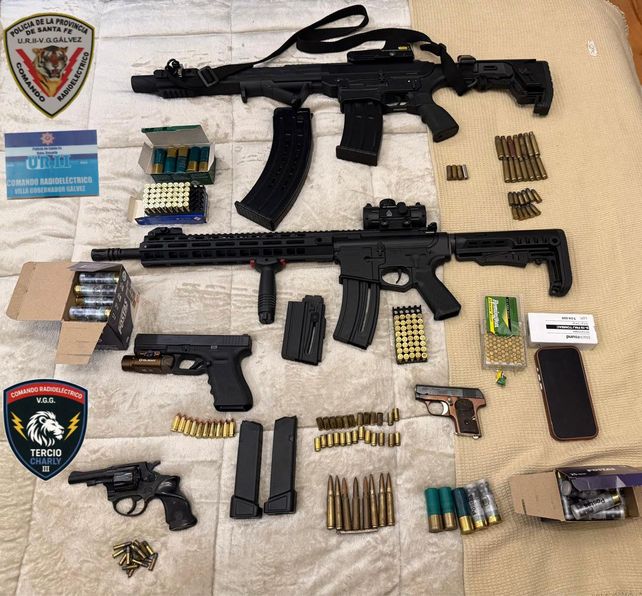 El arsenal lo conformaban armas de guerra y municiones de variados calibres.