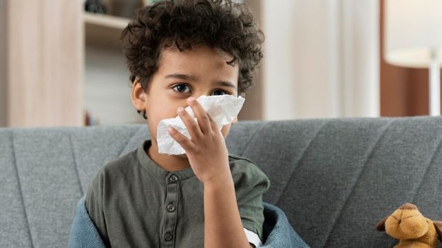 Las tasas de vacunación infantil disminuyeron en los últimos años y resurgen enfermedades que ya habían sido controladas como tos convulsa o sarampión
