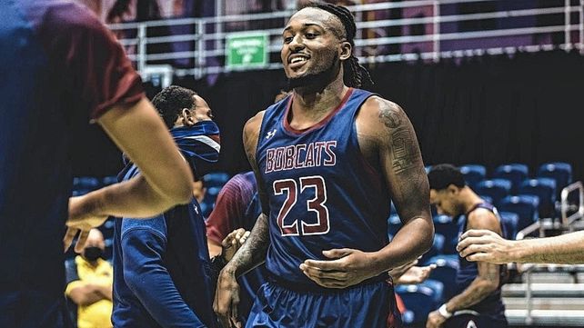 El pivote Dwayne Russell fichó en Colón para la temporada 2022/23 de la Liga Argentina.