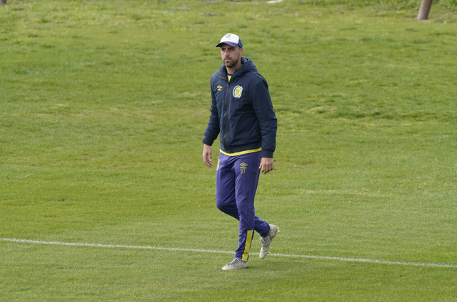 Matías Lequi logró como DT de Central su triunfo más amplio ante Vélez.