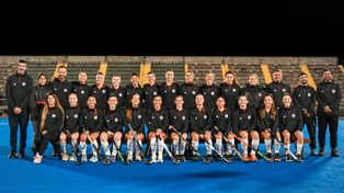 El plantel del seleccionado femenino de la Asociación de Hockey sobre Césped del Litoral (AHL).