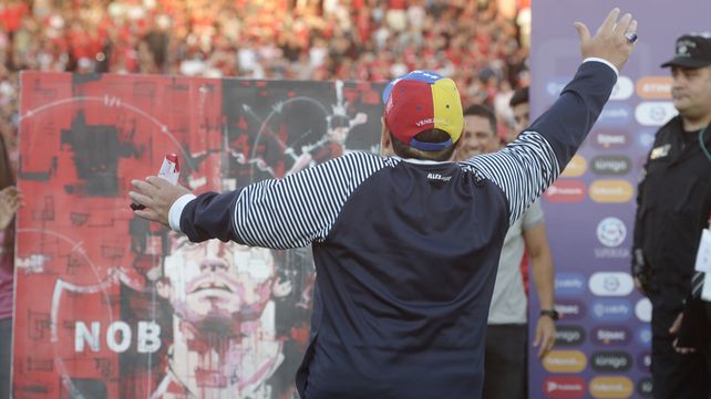 Las mejores fotos de la fiesta de Maradona en el Coloso