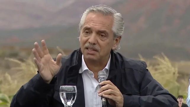 Alberto Fernández dialogó con Javkin tras el ataque al supermercado de la familia de Messi
