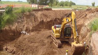 Por la emergencia hídrica avanzan las obras en distintas localidades de la provincia