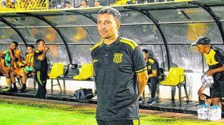 Joaquín Sastre, entrenador de Mitre (SdE), habló de las cualidades que mostró Colón en el inicio de la temporada.