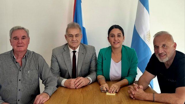 Además de Acosta