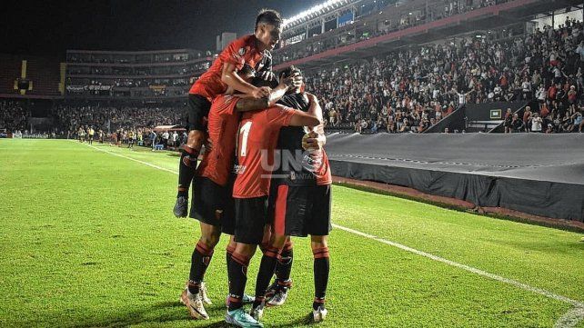 Colón debutó con un triunfo necesario.