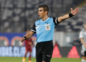 Quién es José Cabero, el árbitro de Unión-Oriente Petrolero