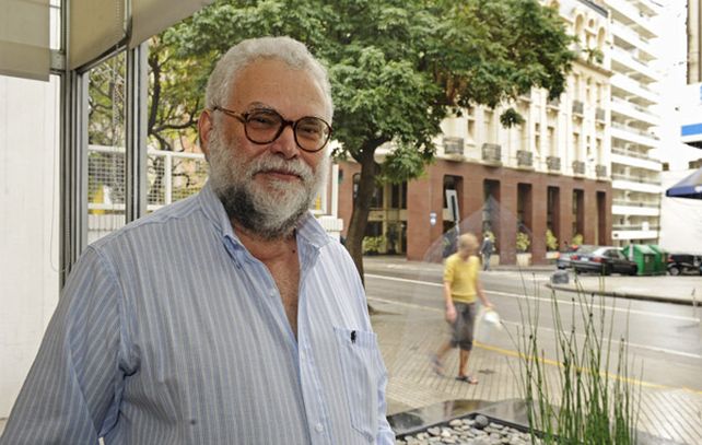 El investigador Roberto Follari opina que es necesario “una firme decisión” para enfrentar las bandas de narcos que reclutan chicos. “La escuela sola no puede”
