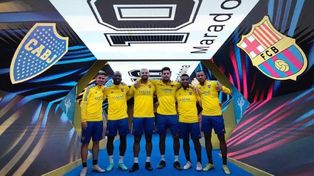 El túnel por donde salieron los jugadores de Barcelona y Boca.