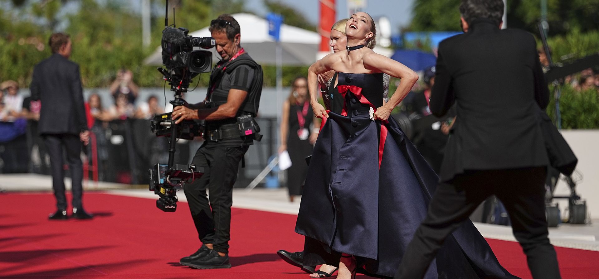 Amanda Seyfried posa para los fotógrafos en la alfombra roja de la película Amanda Seyfried posa para los fotógrafos en la alfombra roja de la película