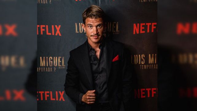 Quién es el santafesino que aparece en la segunda temporada de Luis Miguel, la serie