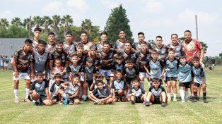 En el Torneo Lito Brignone, Cosmos FC cosechó un triunfo ante Los Canarios en barrio Guadalupe.