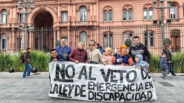 La caminada solidaria por la discapacidad llegó a la Casa Rosada.