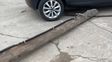 Un ladrón de cables terminó con fracturas cuando cayó desde lo alto junto a un poste