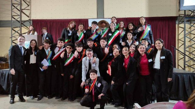 Estudiantes de la E.E.T. Nº 1 España de La Paz representarán a la región en el Modelo Nacional de la UBA