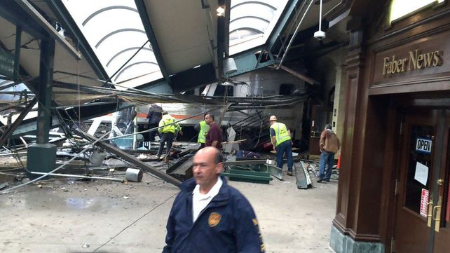 Se estrelló un tren en Nueva Jersey: hay tres muertos y al menos 100 heridos Se estrelló un tren en Nueva Jersey: hay tres muertos y al menos 100 heridos