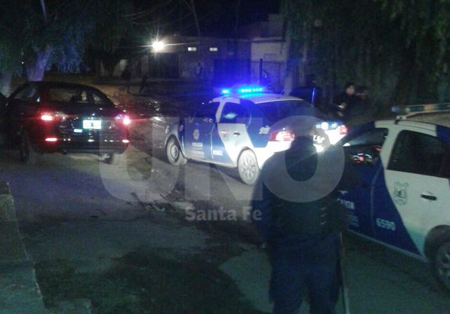 Detuvieron a un hombre y le secuestraron un arsenal de armas de guerra en su auto