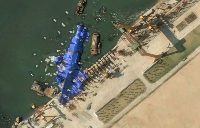 Corea del Norte: hubo un fallo al botar un barco militar y Kim Jong-un apresó a los responsables