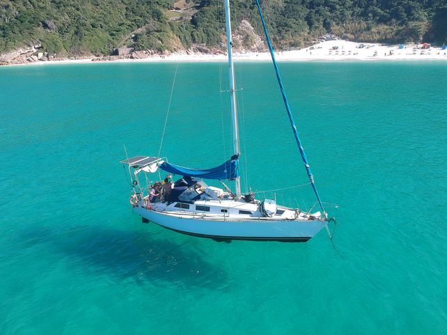 Vivir a bordo: un rosarino que dejó todo para navegar estará en la regata más grande de Sudamérica