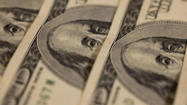Dólar: leves subas en el oficial, blue y bursátiles