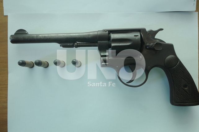 Hirieron de un piedrazo al jefe del Comando Radioeléctrico santafesino