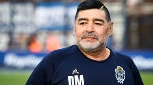 Peritarán el celular del chofer de Maradona que estuvo en el country el día de la muerte del Diez