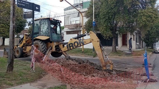 Obras Sanitarias recuperó la presión de agua potable en calle Marcos Sastre.&nbsp;