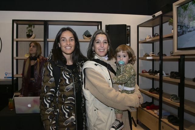 Georgina Farrugia,  Carmen Asenjo y Rafaela Beltrán