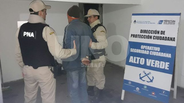 Un hombre golpeó a su mujer y terminó detenido por Prefectura Naval en Alto Verde