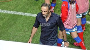 Los números de Azconzábal aún están en el debe