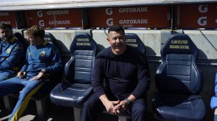 Central: quiénes fueron los elegidos por Almirón para suplir las bajas en el medio