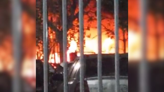 Bomberos controlaron un incendio en la Agencia de Investigación Criminal
