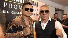 Acero Cali (derecha) junto al Chino Maidana. Ambos trabajaban juntos en la organización de peleas de boxeo. Acero Cali (derecha) junto al Chino Maidana. Ambos trabajaban juntos en la organización de peleas de boxeo.