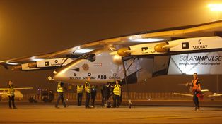 Un avión impulsado a energía solar batió su primer récord en distancia recorrida