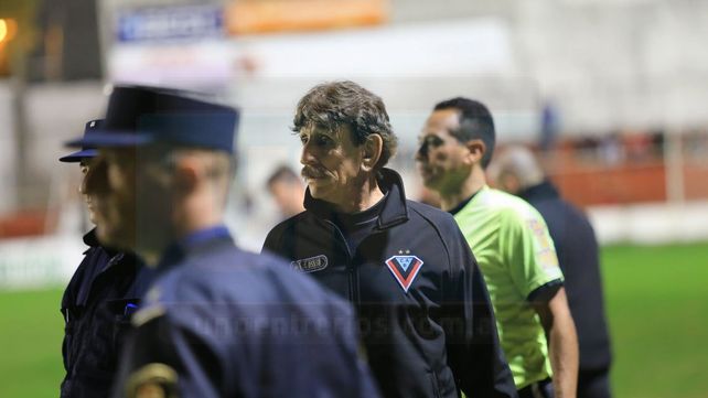 Las fotos del nuevo capítulo de la pesadilla Decana