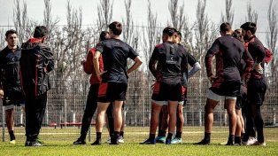 ¿Estará De Paoli al frente del plantel de Colón en la vuelta a las prácticas?