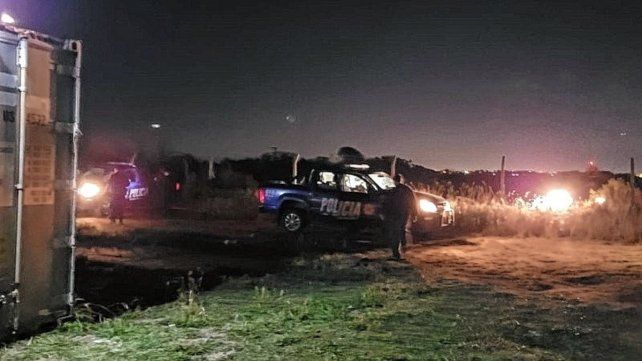 Por lo menos cuatro tiros le dispararon al patrullero que estaba en la planta transmisora