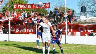 En barrio los Nogales de Rafaela, Unión superó a Ferro 1 a 0 y sigue en competencia.