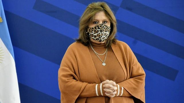 La ministra de Educación entregó hoy subsidios para trece escuelas para arreglos y remodelación.&nbsp;