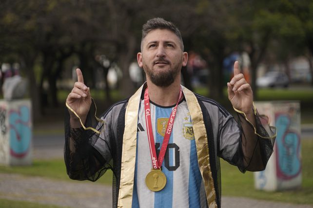 El doble rosarino de Messi cuenta cómo cambió todo tras ser campeón y jugar en el Inter